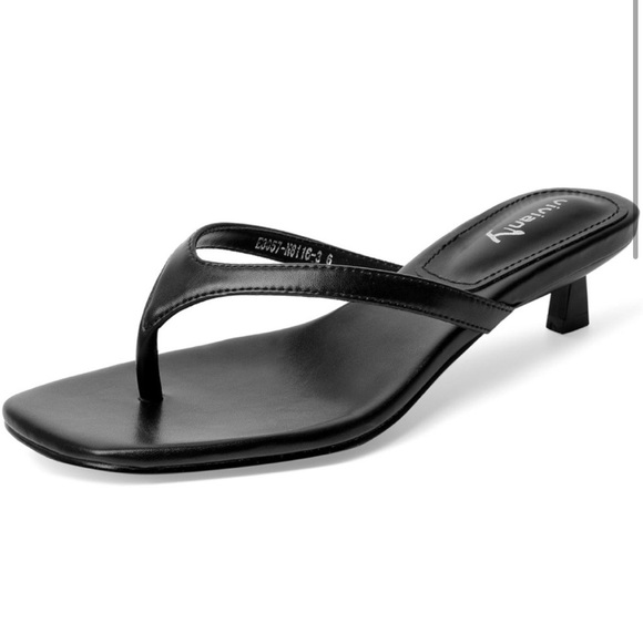 BNIB black kitten heels - Picture 2 of 4